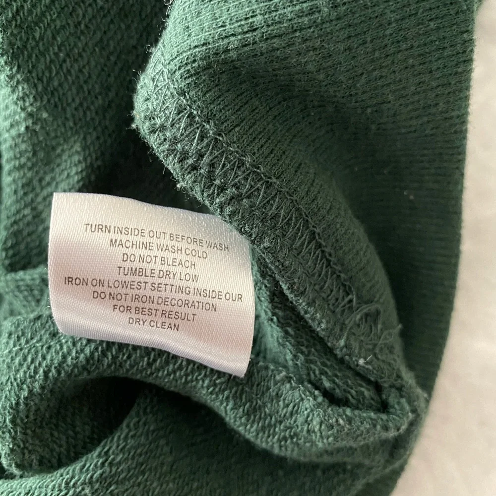 Gold letters WONDER Green Sweatshirt - Picture 8 of 9